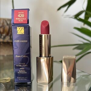 Estée Lauder Matte in Rebellious Rose